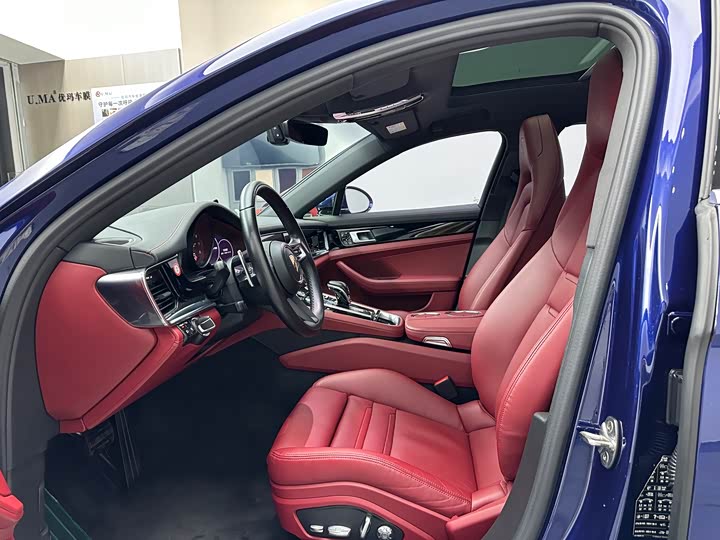 Фото 11 - Porsche Panamera