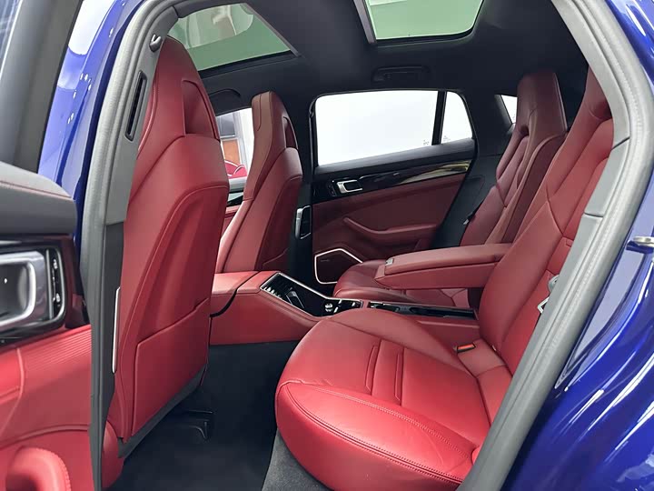 Фото 12 - Porsche Panamera