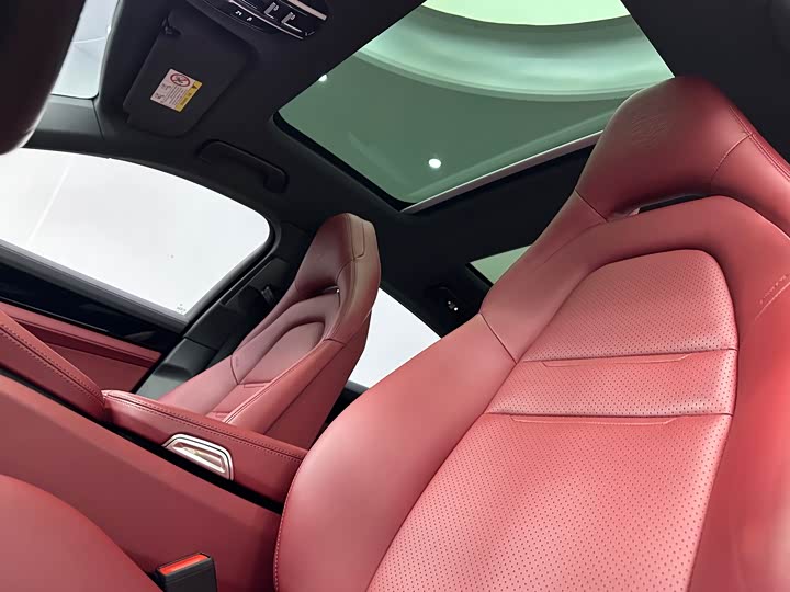 Фото 16 - Porsche Panamera