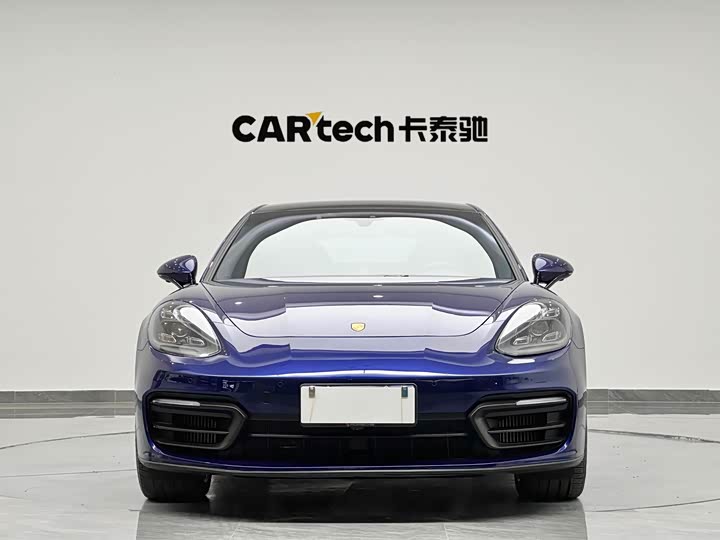 Фото 2 - Porsche Panamera