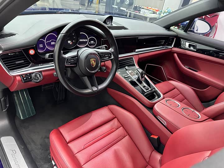 Фото 8 - Porsche Panamera