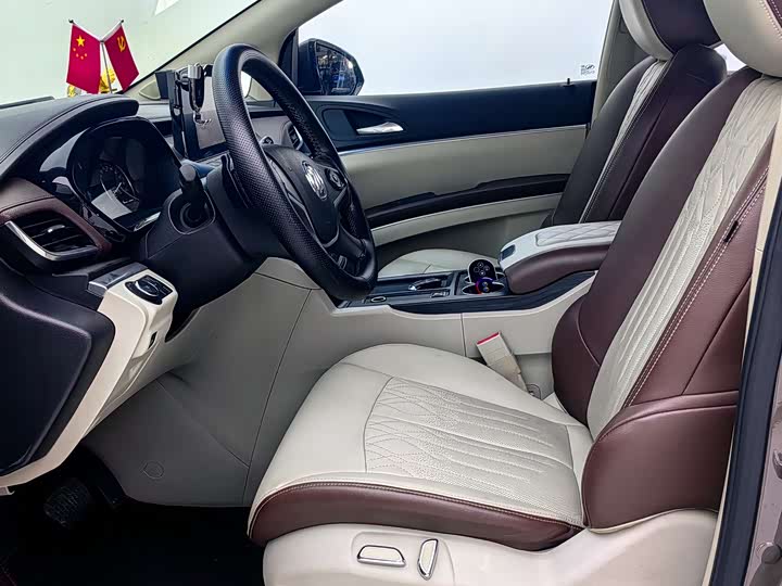 Фото 5 - Buick GL8 ES