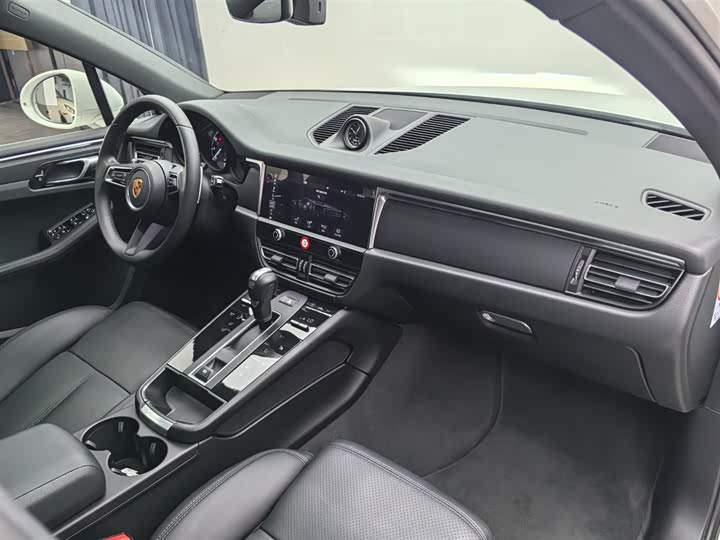 Фото 15 - Porsche Macan