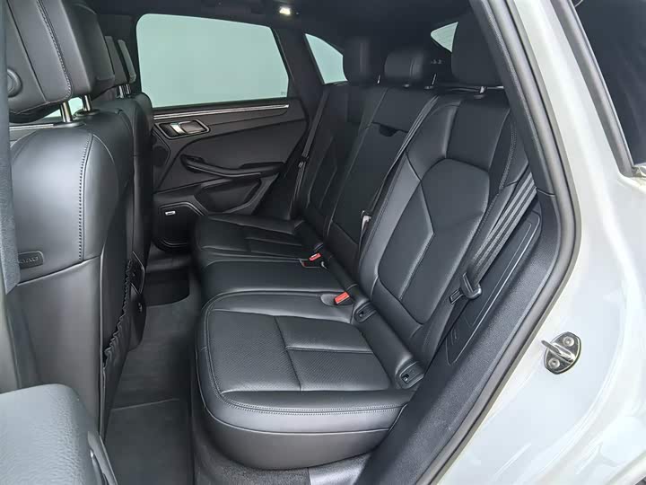 Фото 22 - Porsche Macan