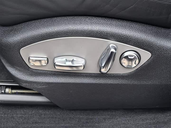 Фото 31 - Porsche Macan