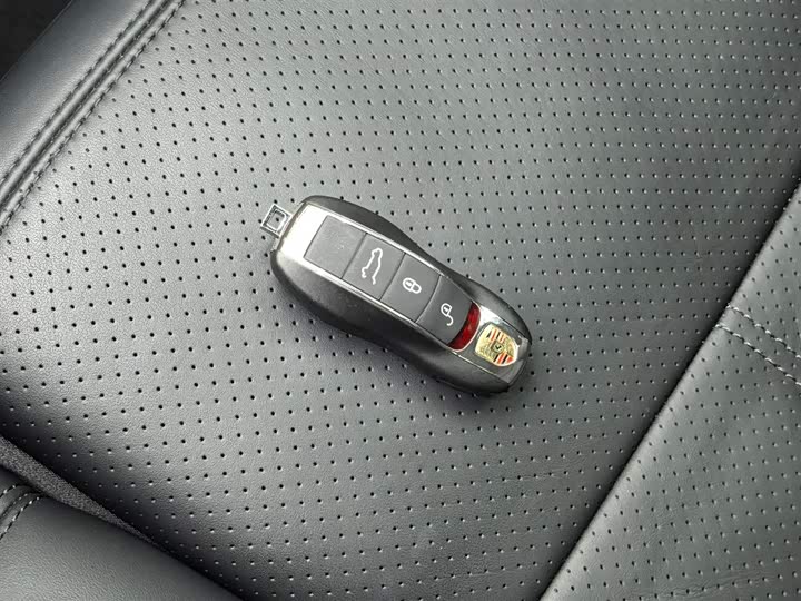 Фото 8 - Porsche Macan