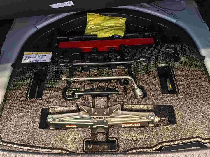 Фото 17 - Toyota Levin