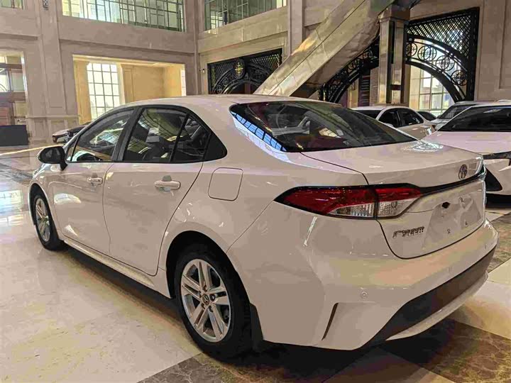 Фото 19 - Toyota Levin