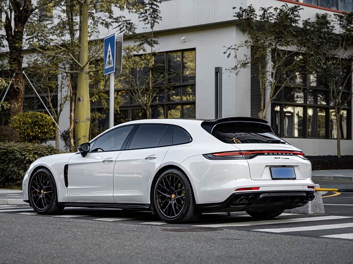 Фото 4 - Porsche Panamera