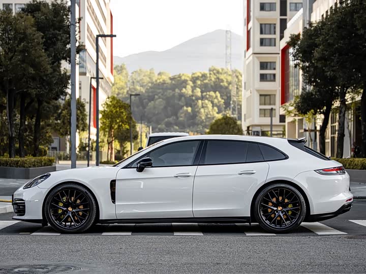 Фото 6 - Porsche Panamera