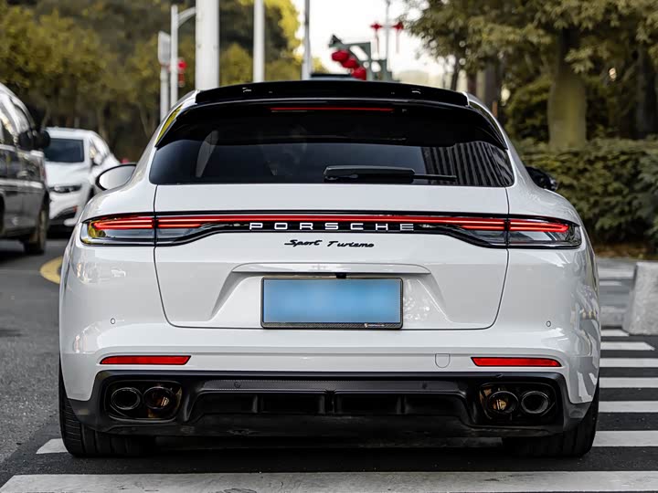Фото 7 - Porsche Panamera