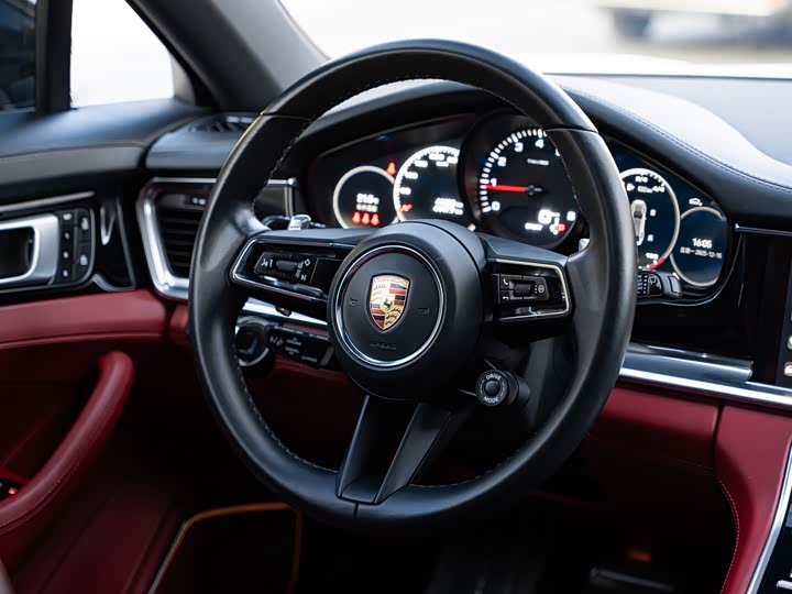 Фото 9 - Porsche Panamera