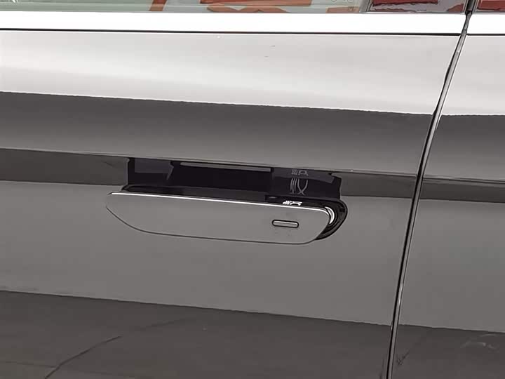 Фото 18 - BYD Han