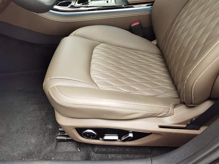 Фото 20 - BYD Han