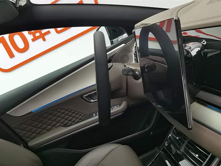 Фото 22 - BYD Han