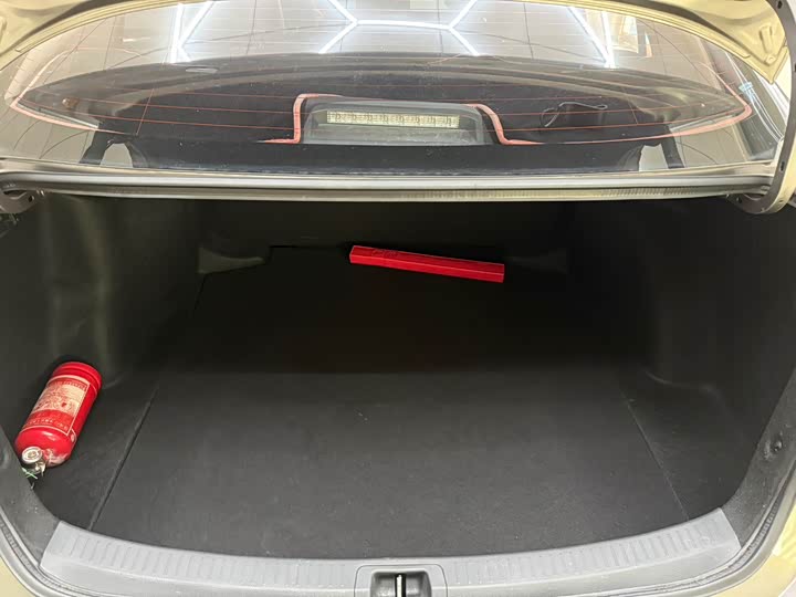 Фото 11 - Toyota Corolla