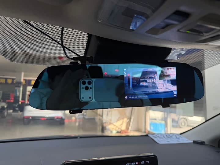 Фото 13 - Toyota Corolla