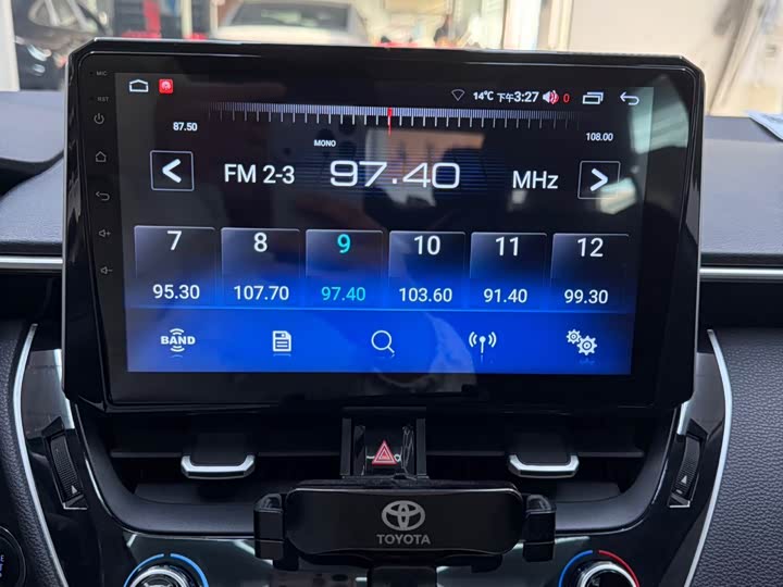 Фото 15 - Toyota Corolla