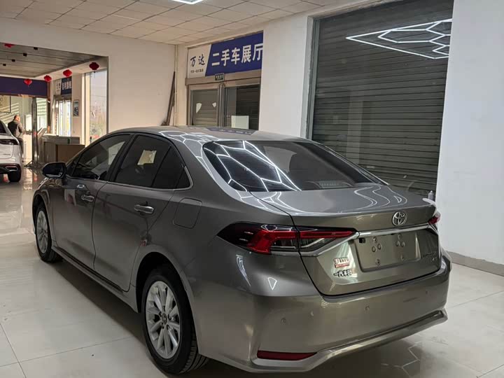 Фото 5 - Toyota Corolla