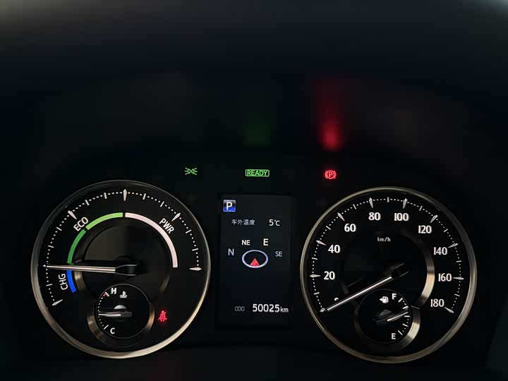 Фото 4 - Toyota Alphard