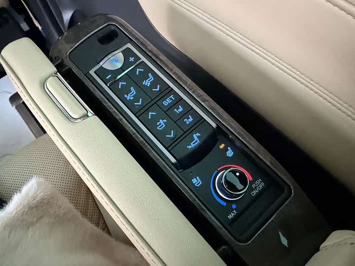 Фото 6 - Toyota Alphard