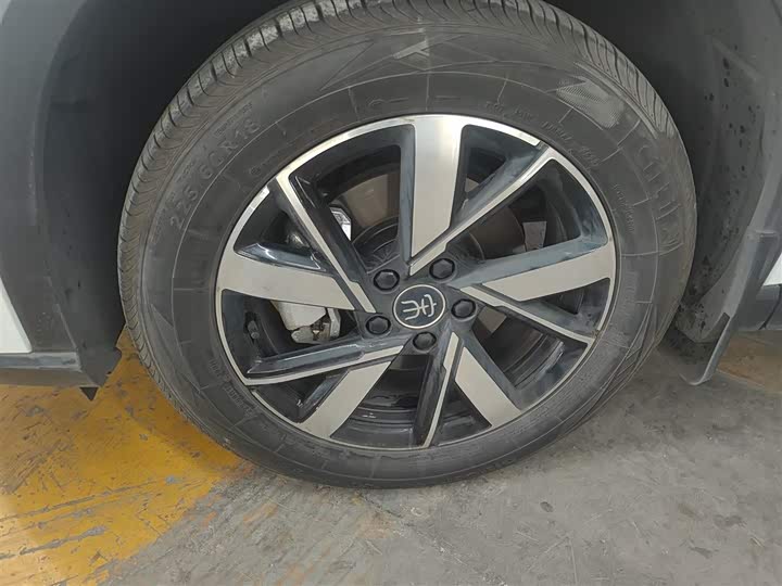 Фото 25 - BYD Song Pro Hybrid