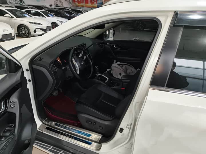 Фото 5 - Nissan X-Trail