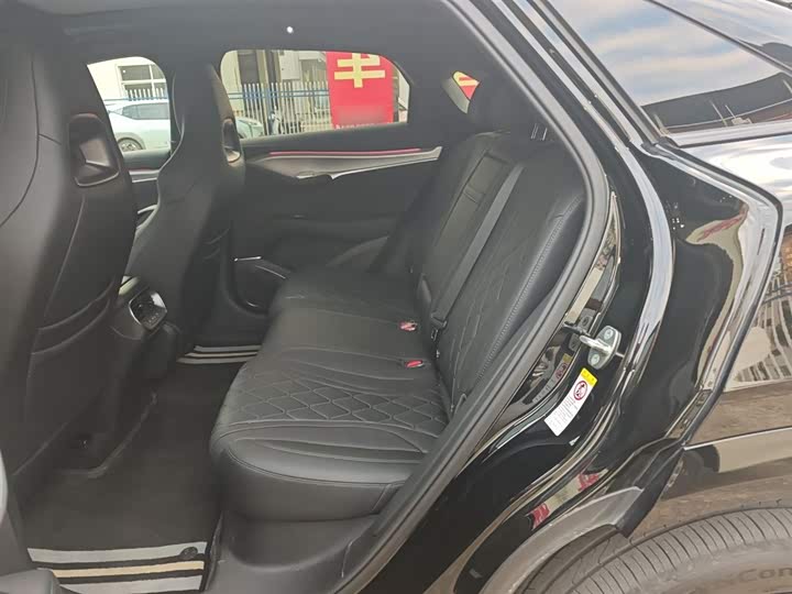 Фото 17 - BYD Sea Lion 07 EV