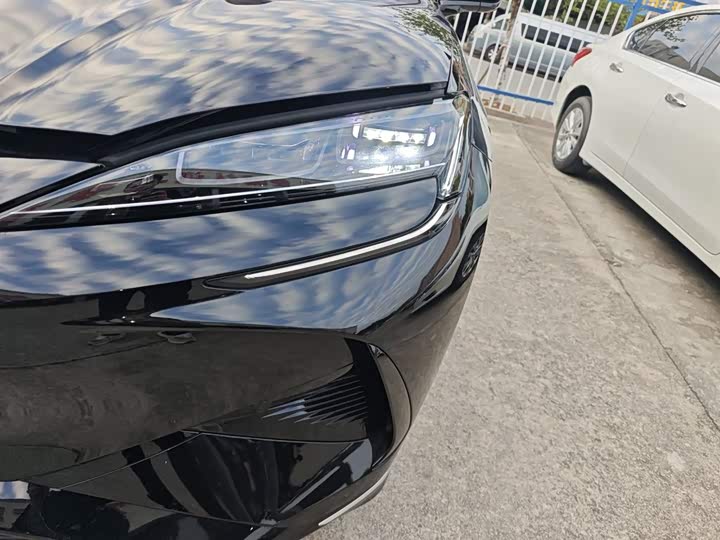 Фото 24 - BYD Sea Lion 07 EV