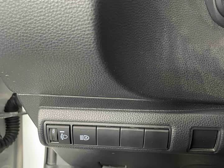 Фото 14 - Toyota Corolla