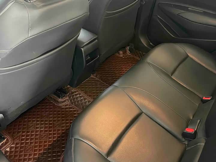 Фото 20 - Toyota Corolla