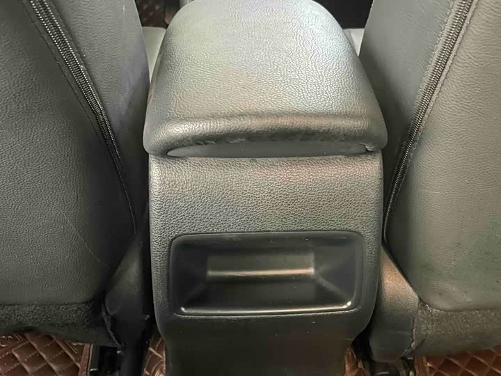 Фото 21 - Toyota Corolla