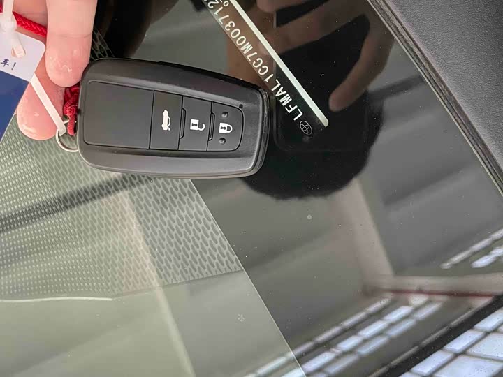 Фото 27 - Toyota Corolla