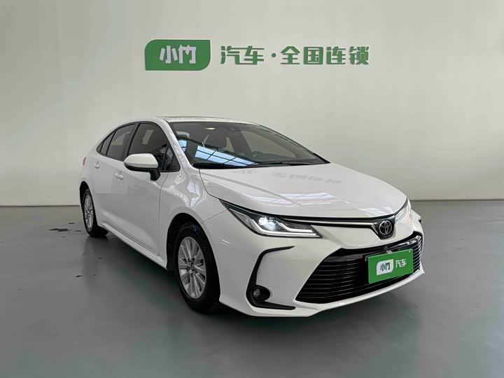 Фото 3 - Toyota Corolla