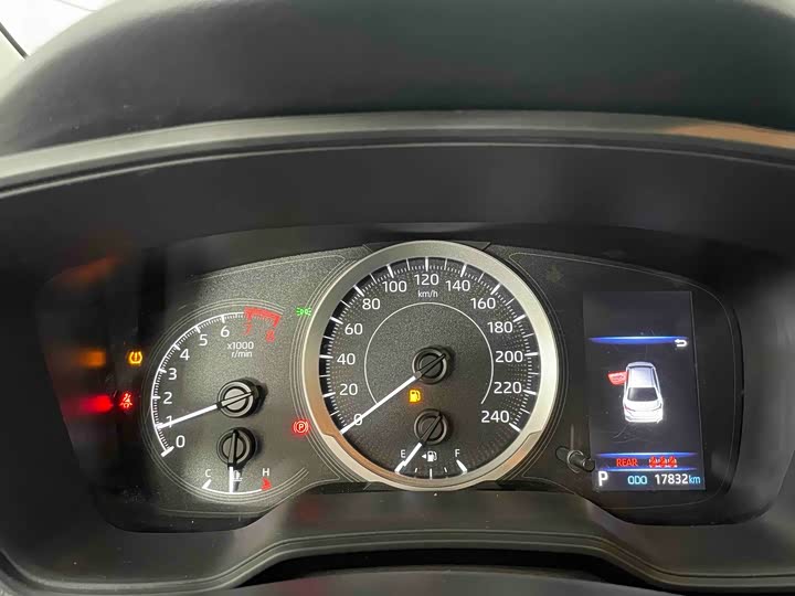 Фото 7 - Toyota Corolla