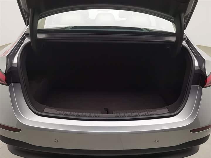 Фото 16 - Roewe D7