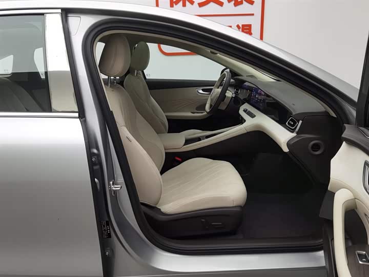 Фото 23 - Roewe D7