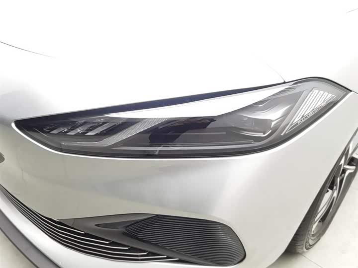 Фото 7 - Roewe D7