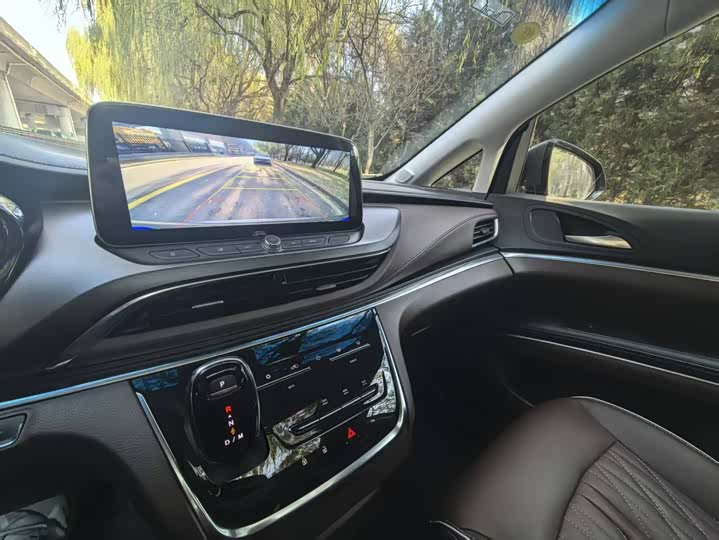 Фото 13 - Buick GL8 ES