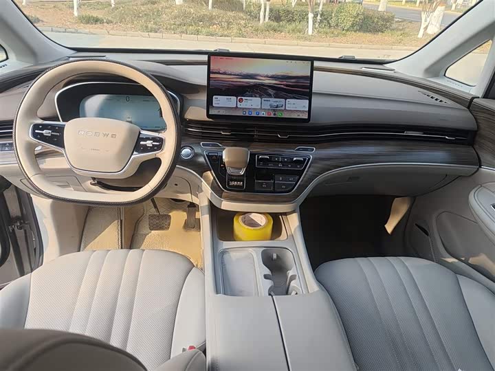 Фото 10 - Roewe iMax 8 EV