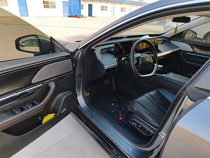 Фото 16 - XPeng P7