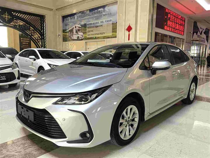 Фото 1 - Toyota Corolla