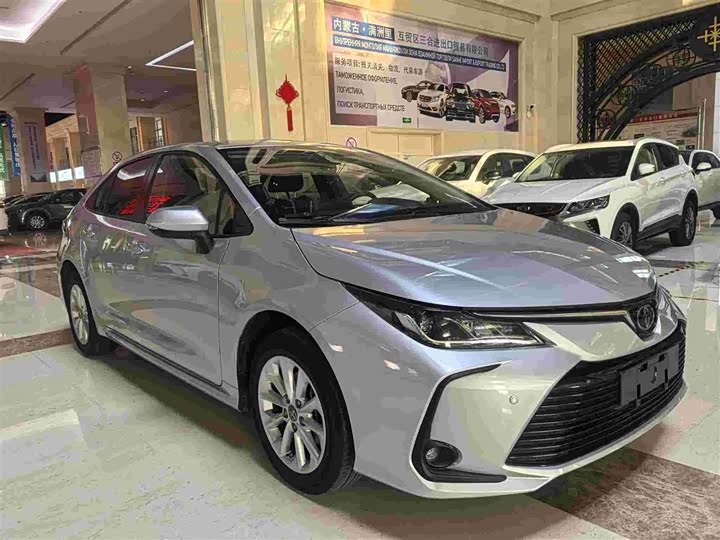 Фото 3 - Toyota Corolla