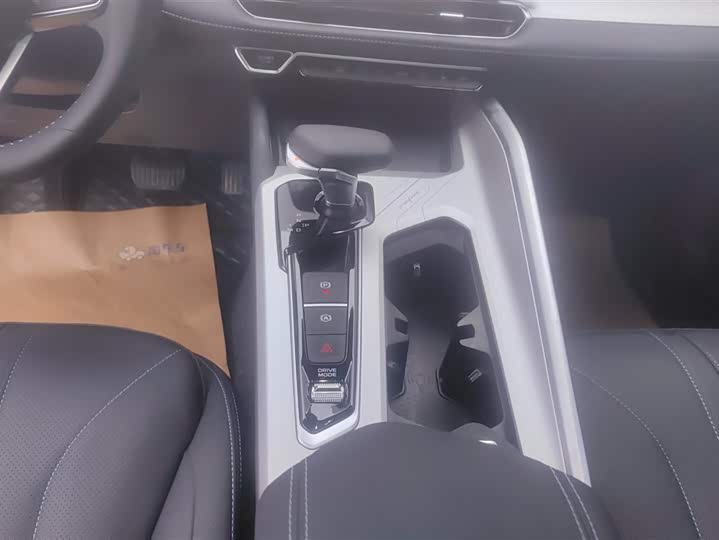 Фото 16 - Geely Preface