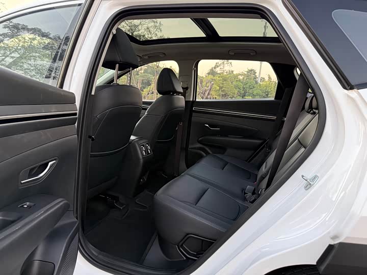 Фото 13 - Hyundai Tucson L