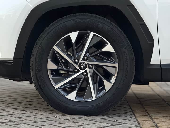 Фото 22 - Hyundai Tucson L