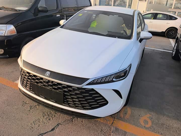 Фото 1 - BYD Qin Plus