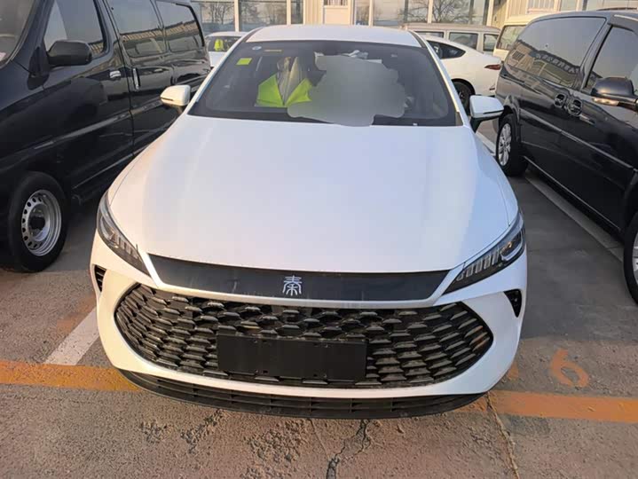 Фото 2 - BYD Qin Plus