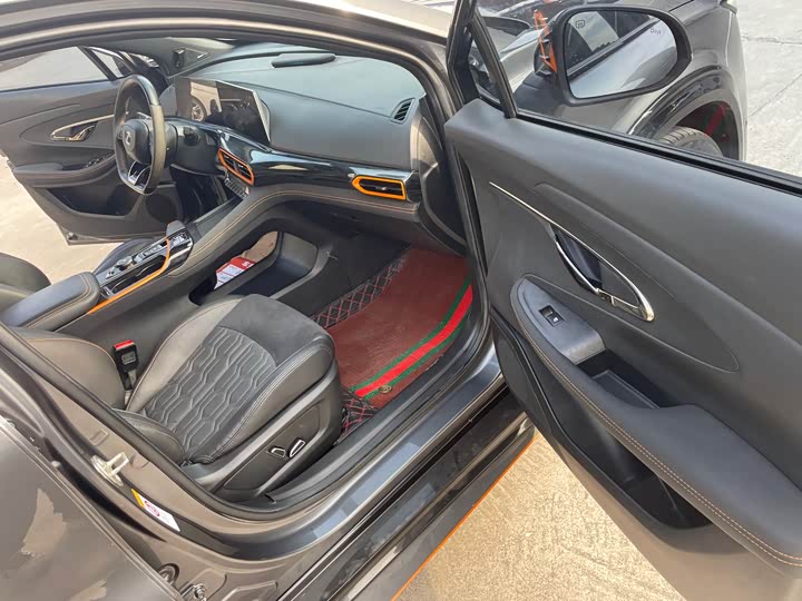 Фото 6 - Changan UNI-T