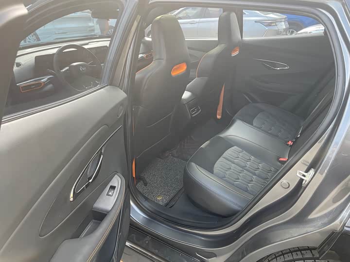 Фото 7 - Changan UNI-T